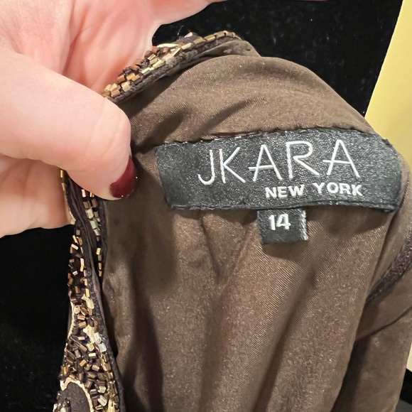 J Kara Evening Gown Size 10 - Picture 6 of 7